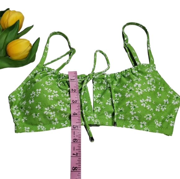 Perry Shirred Bikini Top Floral in Gren - Picture 8 of 13